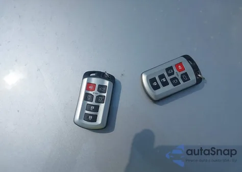 2019 Toyota Sienna Xle/Xle Premium/Limited/Limited Premium z USA, uszkodzony, nr VIN 5TDDZ3DC0KS217125